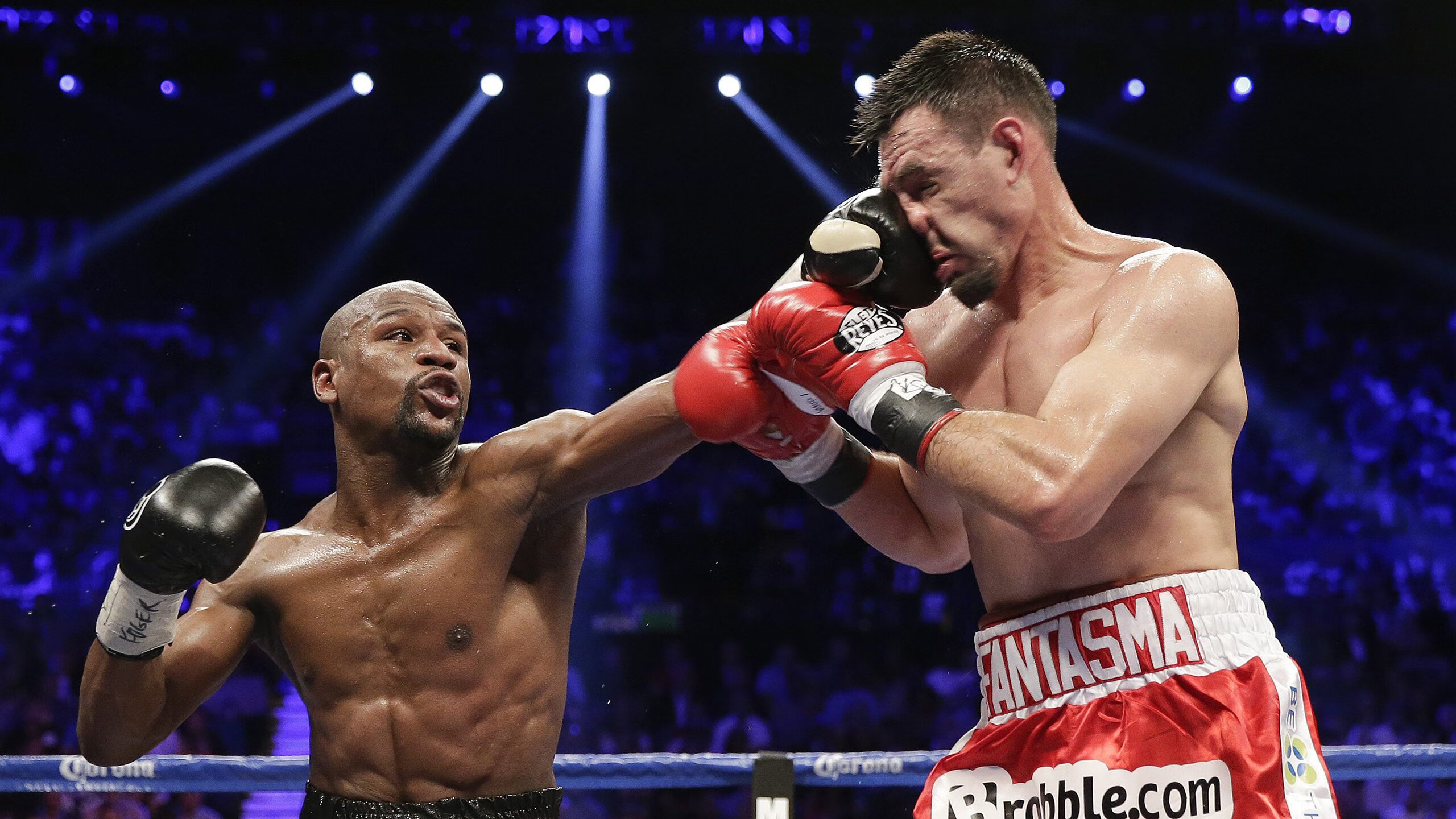 丁俊晖助阵斯诺克公益推广日，丁俊晖做斯诺克反败为胜视频